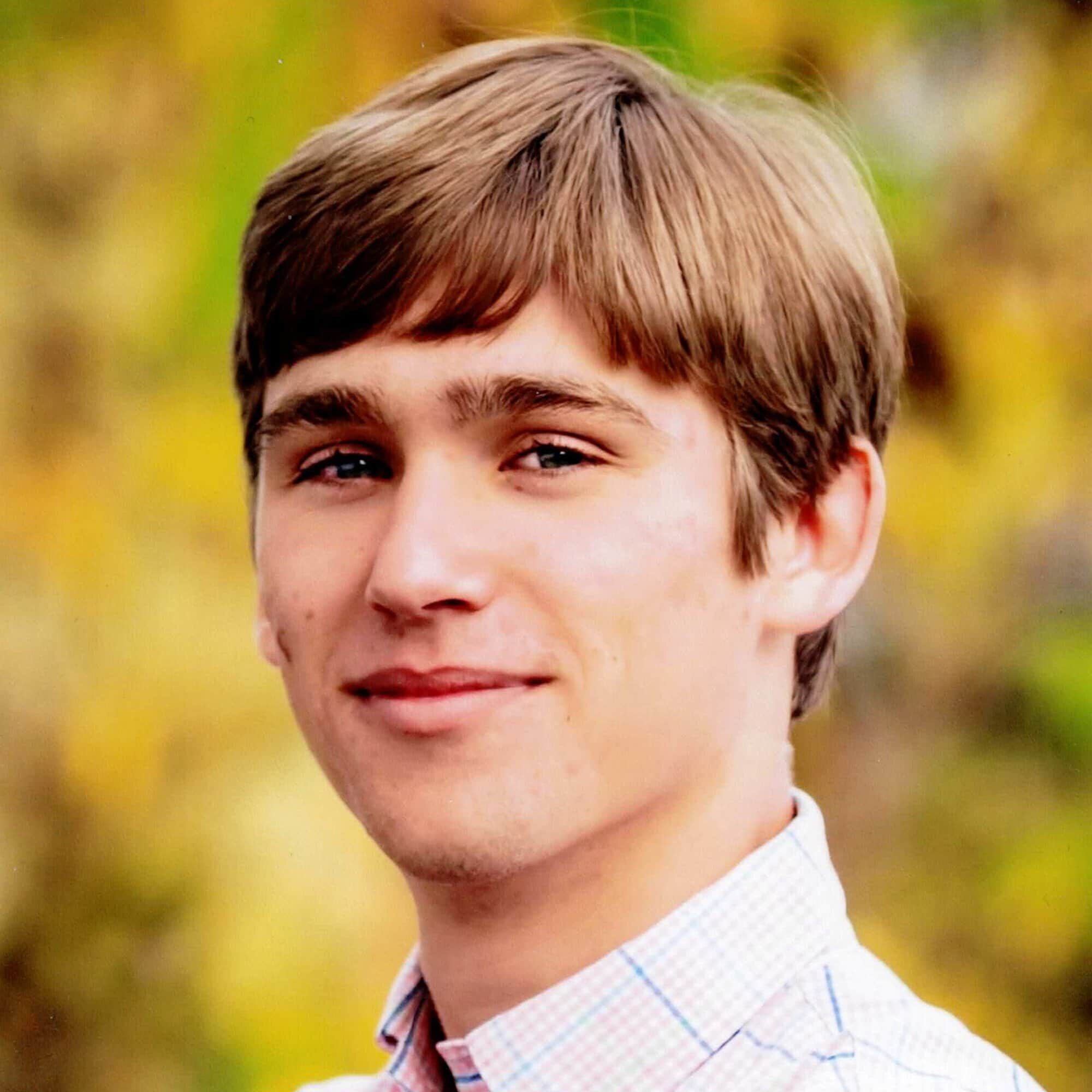 Harry_Holt_Headshot2